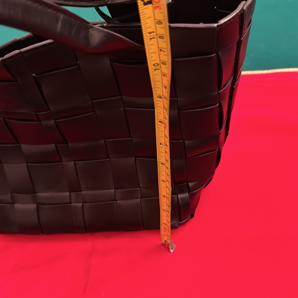 Michael Kors black basket weave bag w/removable canvas tri section insert (OLCC) - Picture 9 of 17